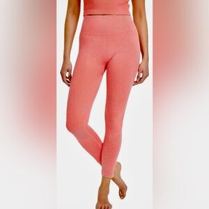 JoyLab Coral High-Rise Ribbed Seamless 7/8 Leggings Size Medium